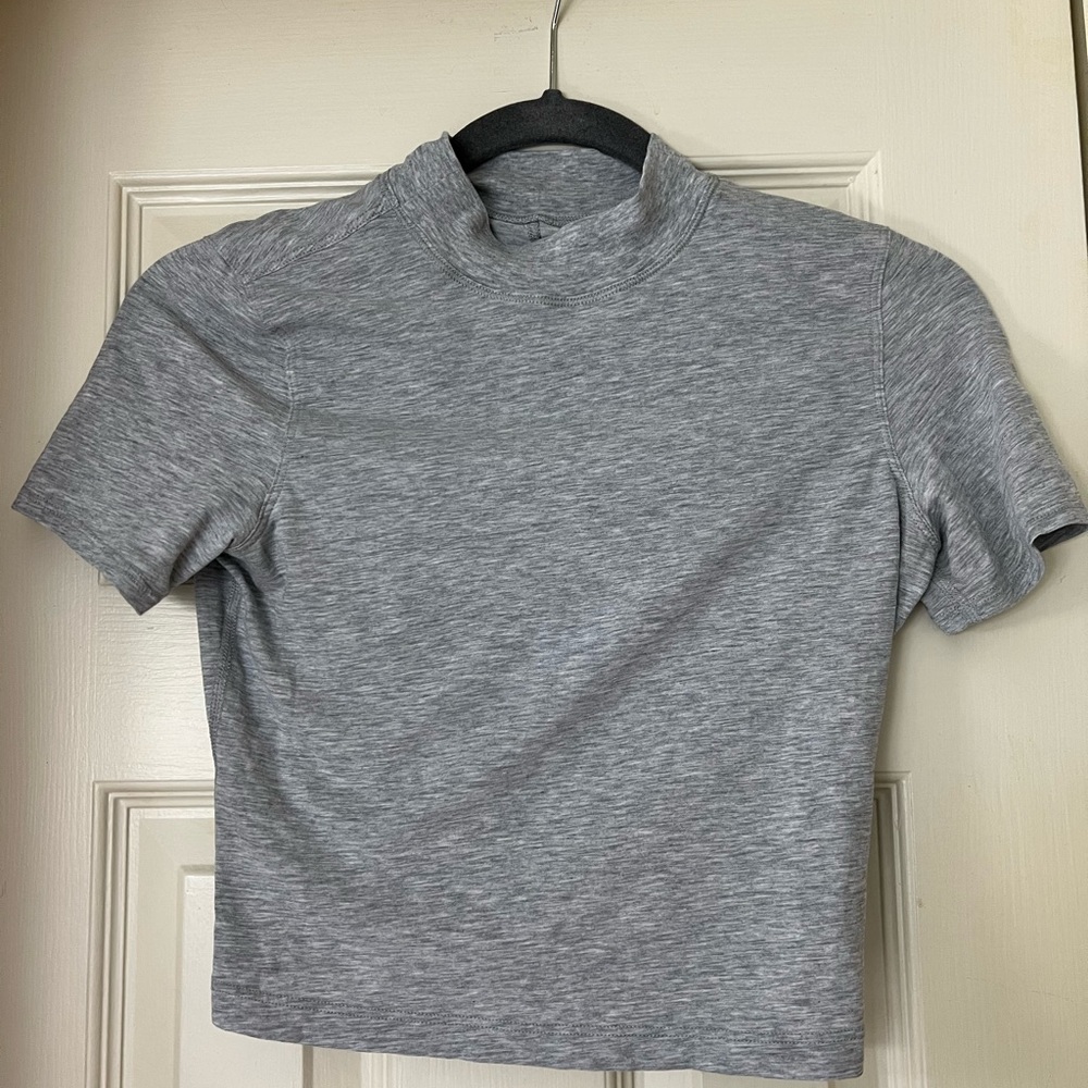 Lululemon Kitsilano mock neck tee